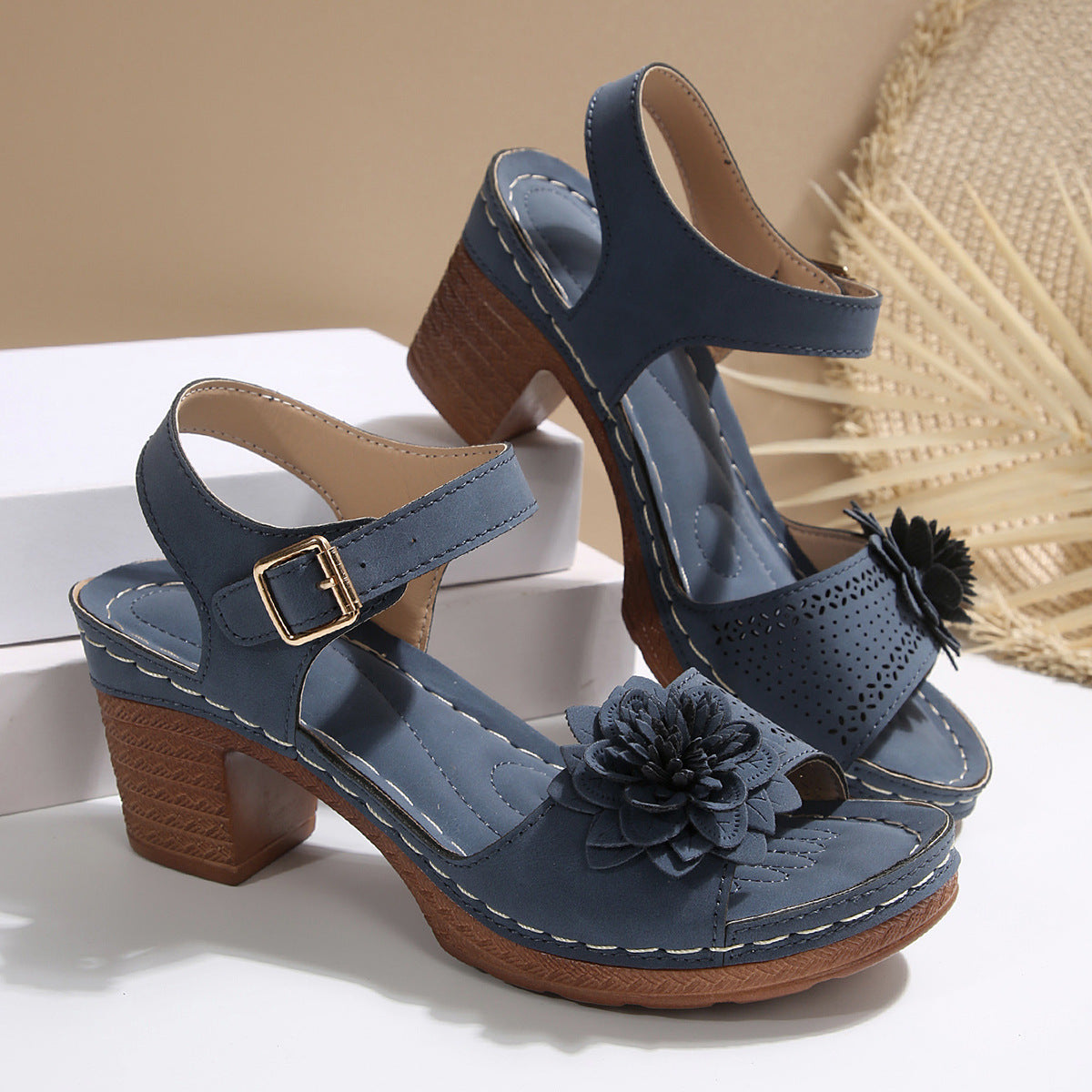 Women's Chunky Heel Plus Size Flower Decorative Wedge Platform Sandals