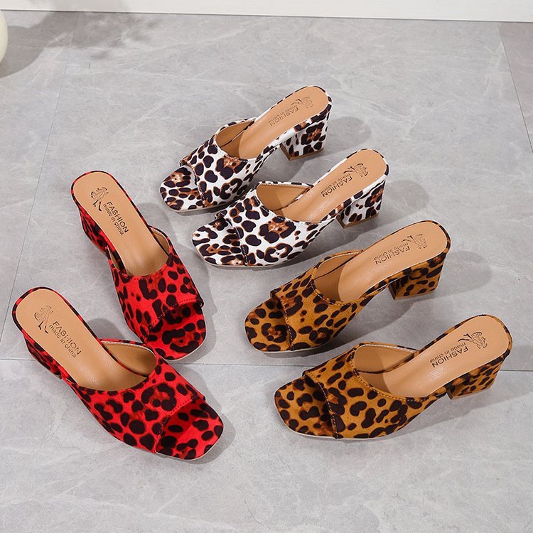 Plus Size High Heel Slippers Women's Square Toe Chunky Heel Leopard Sandals