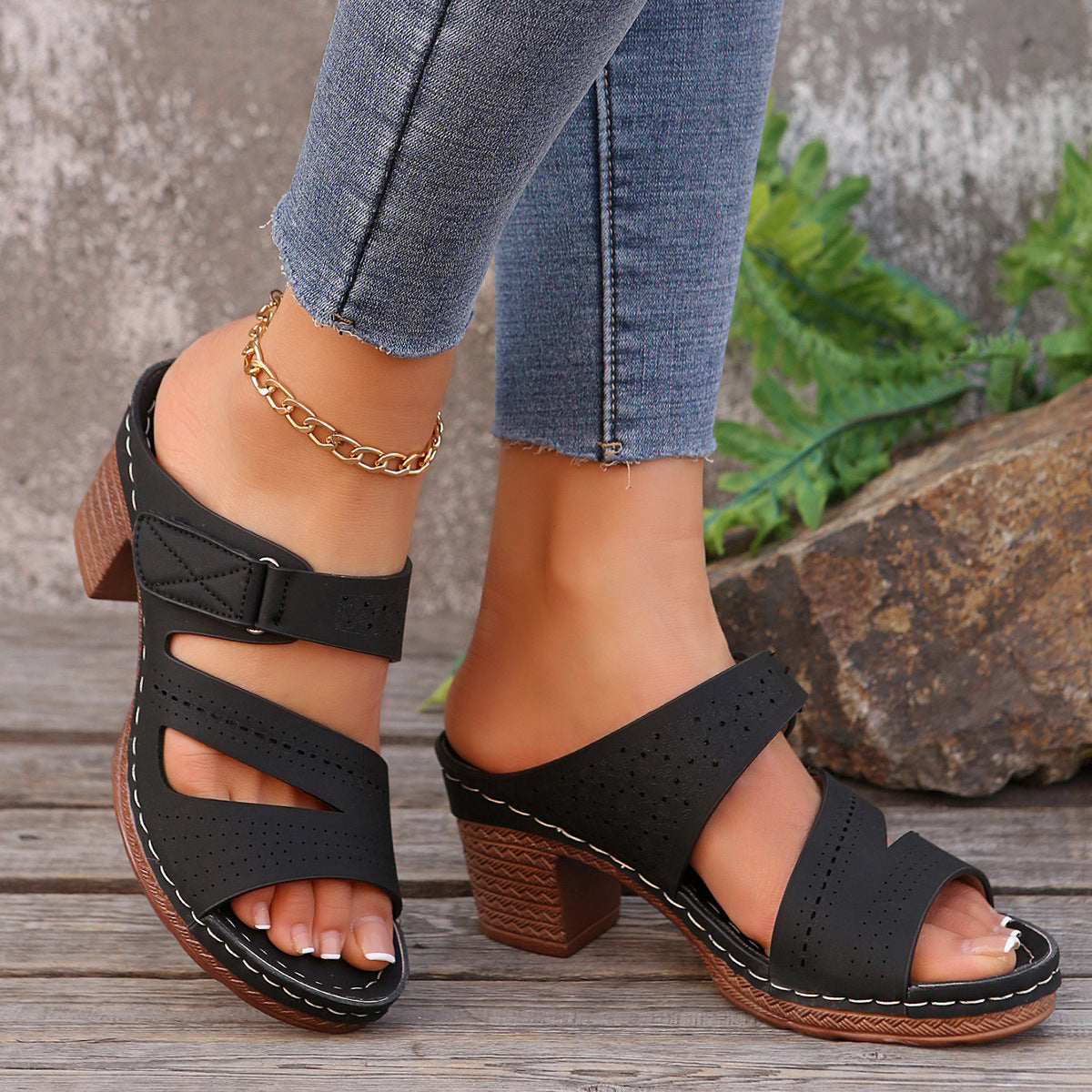 Wedge Peep-toe Slippers Casual Plus Size Chunky Heel Slippers Strap Solid Color